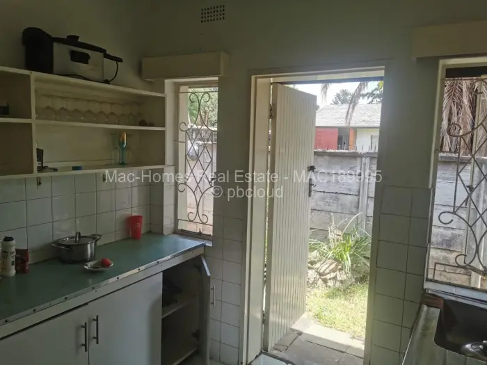 2 Bedroom Cottage/Garden Flat for Sale in Avondale, Harare