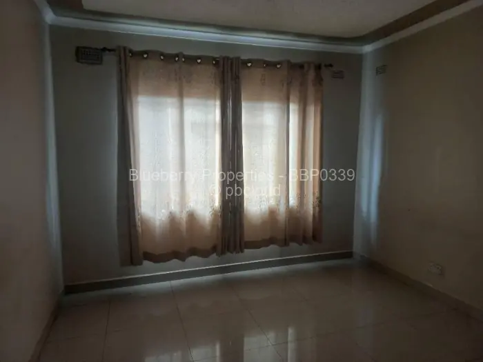 3 Bedroom House to Rent in Damofalls, Damofalls