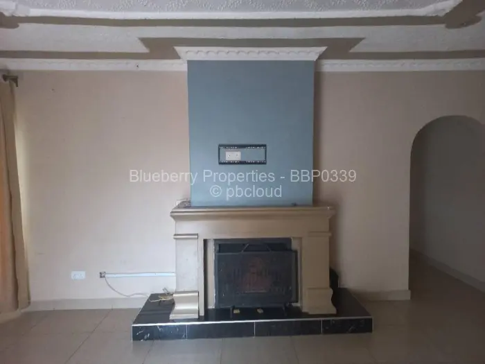 3 Bedroom House to Rent in Damofalls, Damofalls