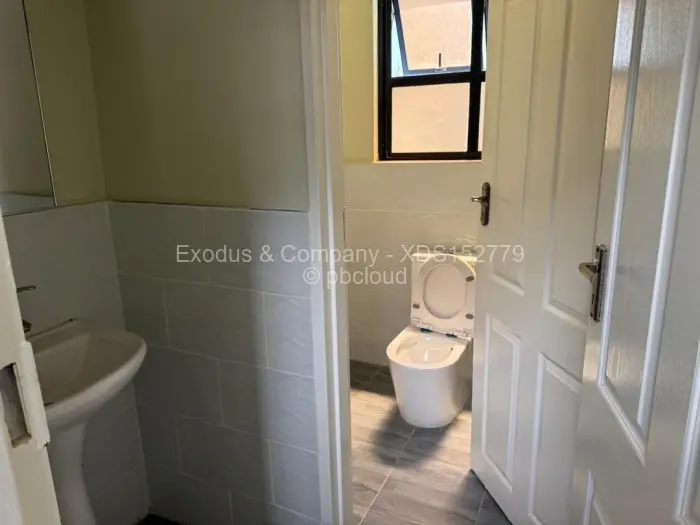 Flat/Apartment for Sale in Carrick Creagh Estate, Harare