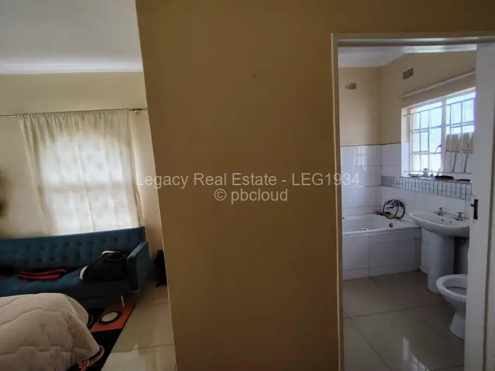 3 Bedroom House for Sale in Bluff Hill, Harare