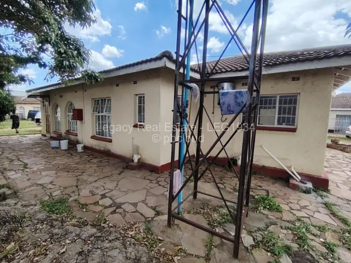 3 Bedroom House for Sale in Bluff Hill, Harare