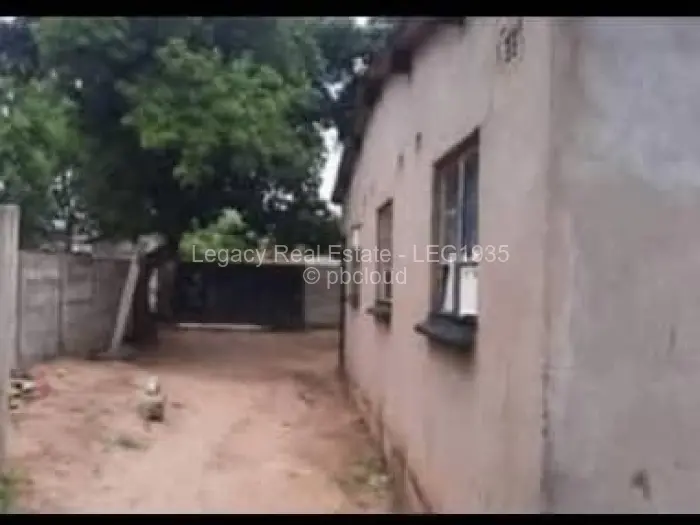 3 Bedroom House for Sale in Chitungwiza, Chitungwiza