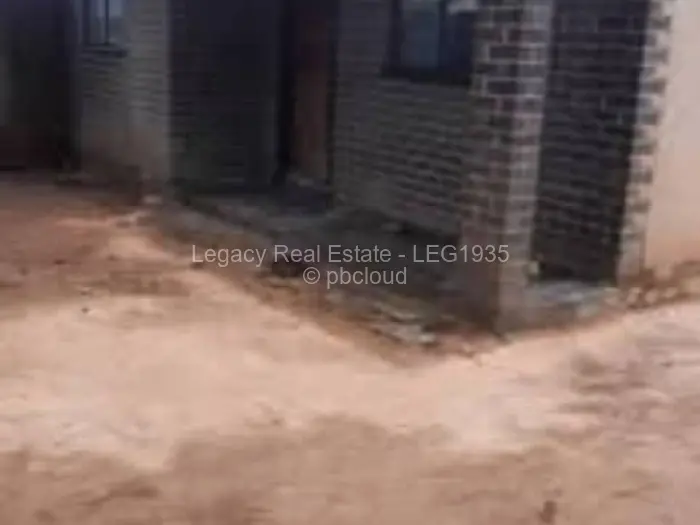 3 Bedroom House for Sale in Chitungwiza, Chitungwiza