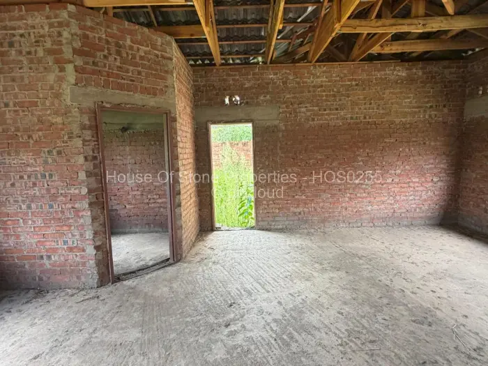 6 Bedroom House for Sale in Bluff Hill, Harare