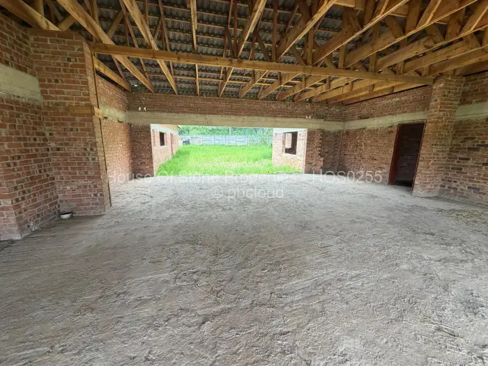 6 Bedroom House for Sale in Bluff Hill, Harare