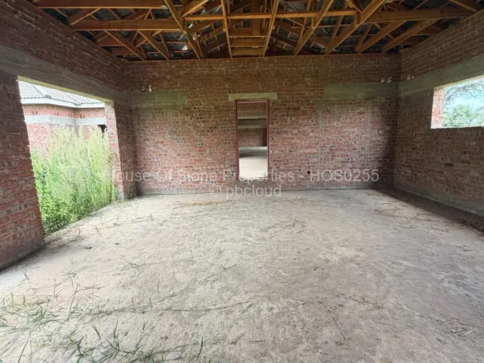 6 Bedroom House for Sale in Bluff Hill, Harare