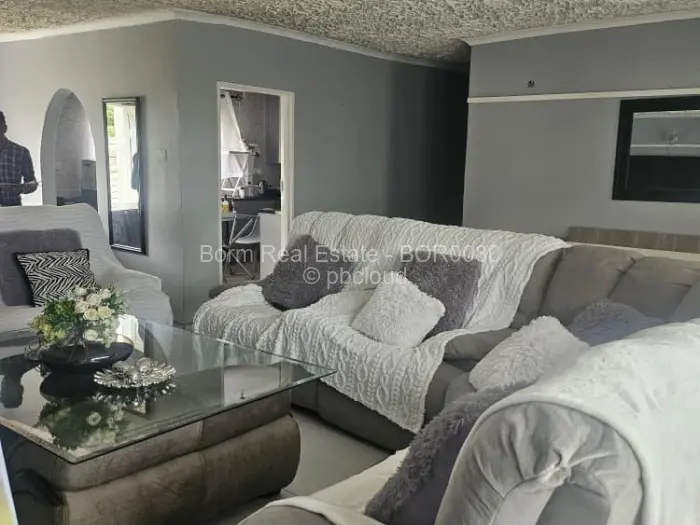 2 Bedroom Cottage/Garden Flat for Sale in Vainona, Harare