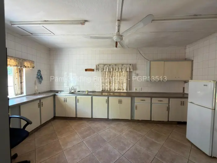 4 Bedroom House for Sale in Suburbs, Bulawayo