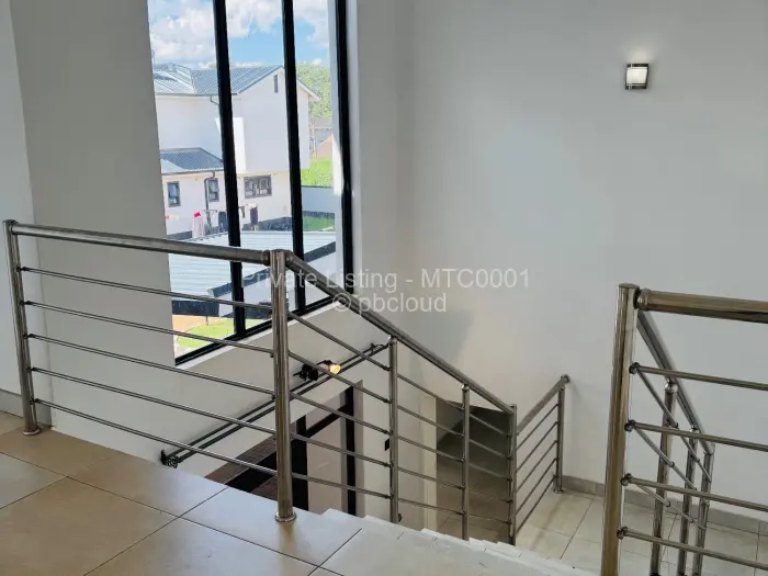 Townhouse/Cluster to Rent in Helensvale, Harare