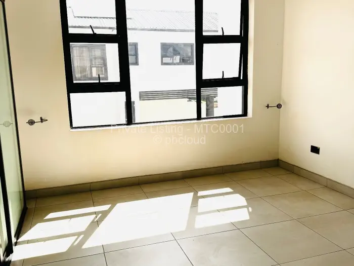 Townhouse/Cluster to Rent in Helensvale, Harare
