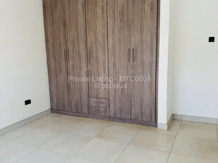 Townhouse/Cluster to Rent in Helensvale, Harare