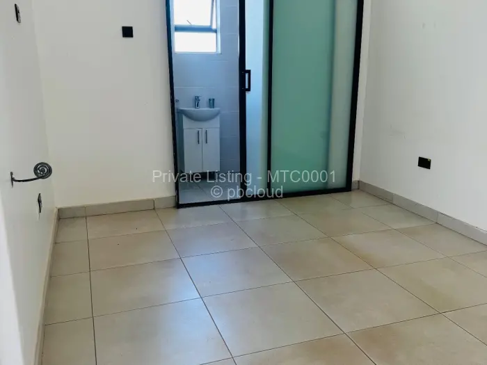 Townhouse/Cluster to Rent in Helensvale, Harare