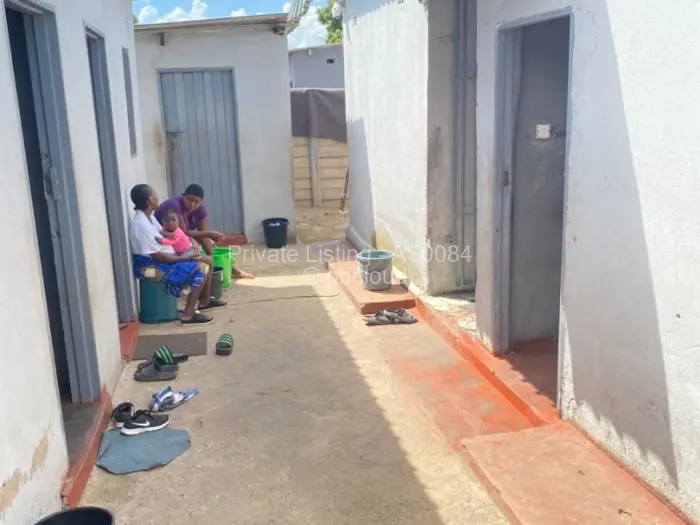 3 Bedroom House for Sale in Highfield, Harare