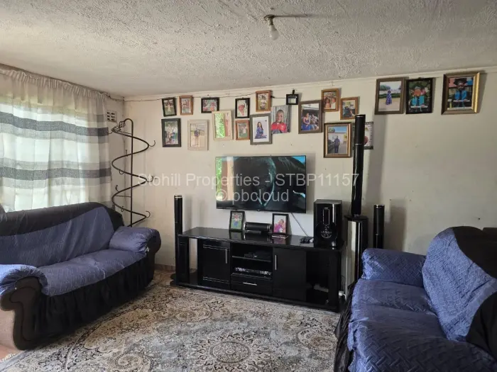 6 Bedroom House for Sale in Ruwa, Ruwa