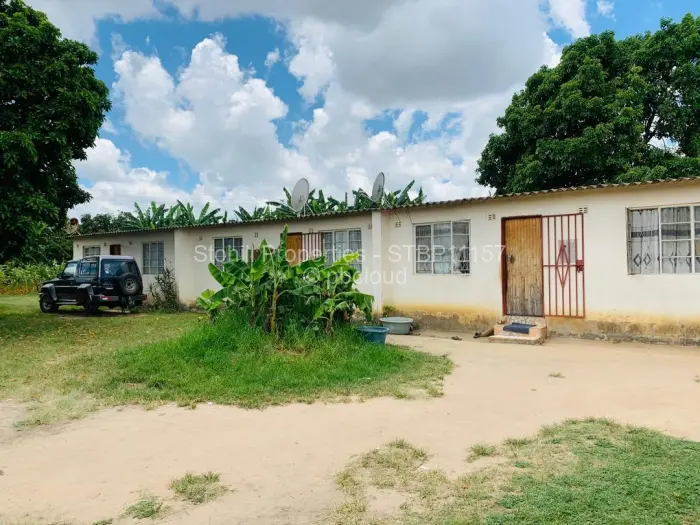 6 Bedroom House for Sale in Ruwa, Ruwa