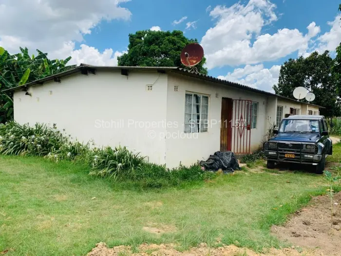 6 Bedroom House for Sale in Ruwa, Ruwa