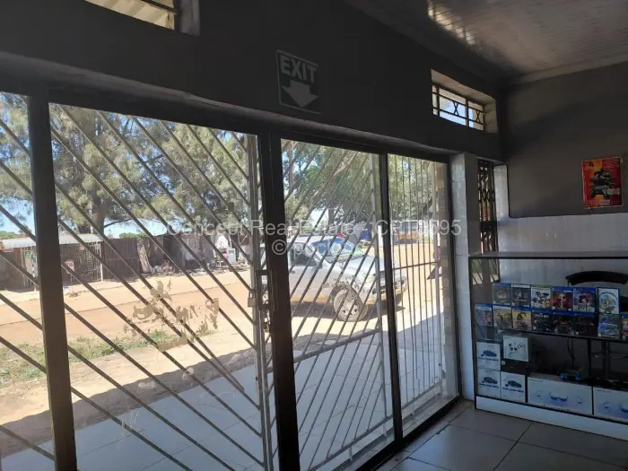 Retail/Shop to Rent in Chitungwiza, Chitungwiza
