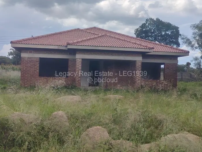 Townhouse/Cluster for Sale in Waterfalls, Harare