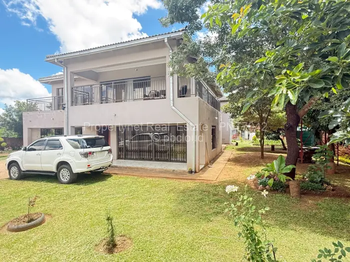 6 Bedroom House for Sale in Gletwin Park, Harare