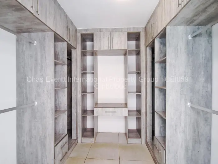 Townhouse/Cluster to Rent in Carrick Creagh Estate