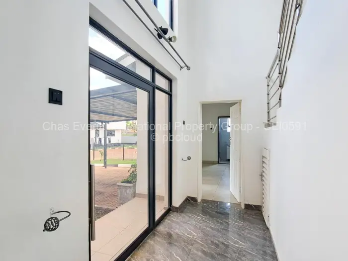 Townhouse/Cluster to Rent in Carrick Creagh Estate