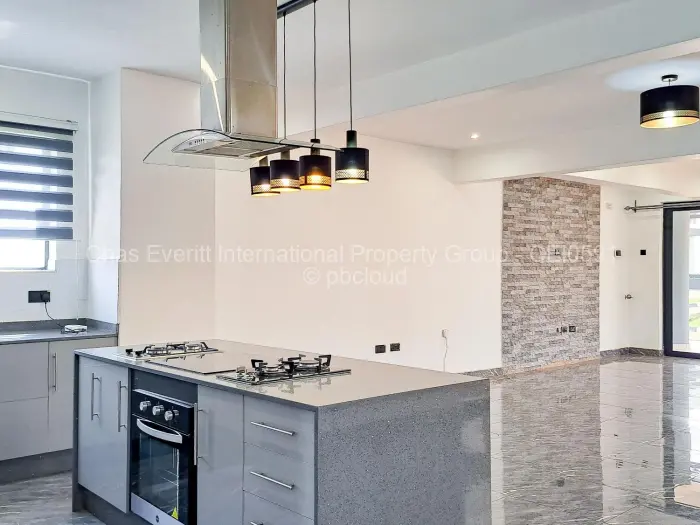 Townhouse/Cluster to Rent in Carrick Creagh Estate