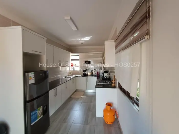 5 Bedroom House for Sale in Kambuzuma, Harare