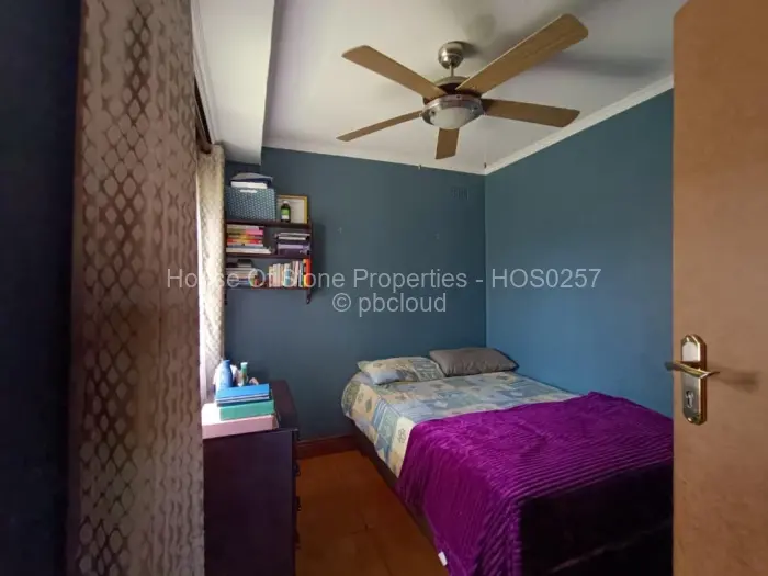 5 Bedroom House for Sale in Kambuzuma, Harare