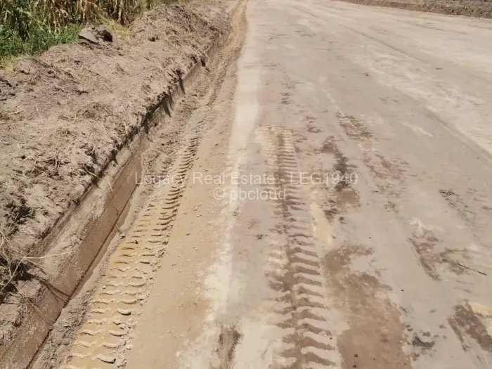 Commercial Stand for Sale in Lake Chivero, Lake Chivero