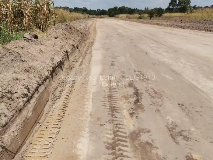 Commercial Stand for Sale in Lake Chivero, Lake Chivero