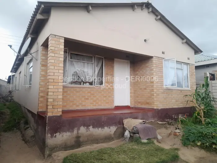4 Bedroom House for Sale in St Marys, Chitungwiza