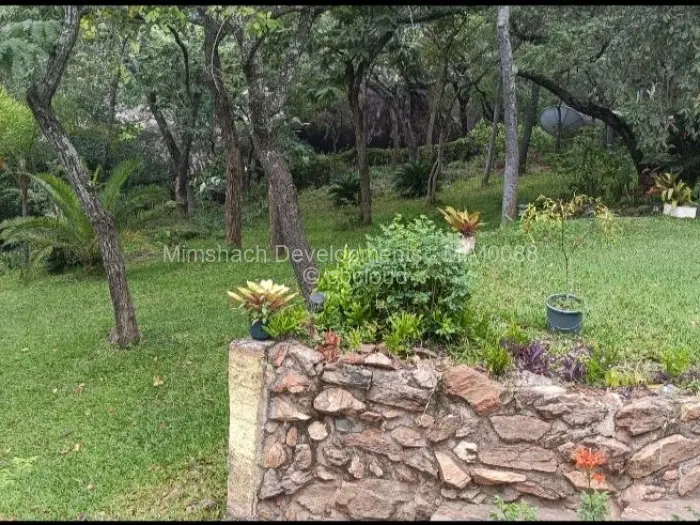 4 Bedroom House for Sale in Mazvikadei, Mazvikadei