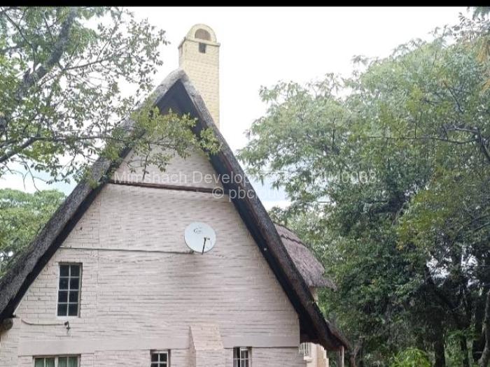 4 Bedroom House for Sale in Mazvikadei, Mazvikadei