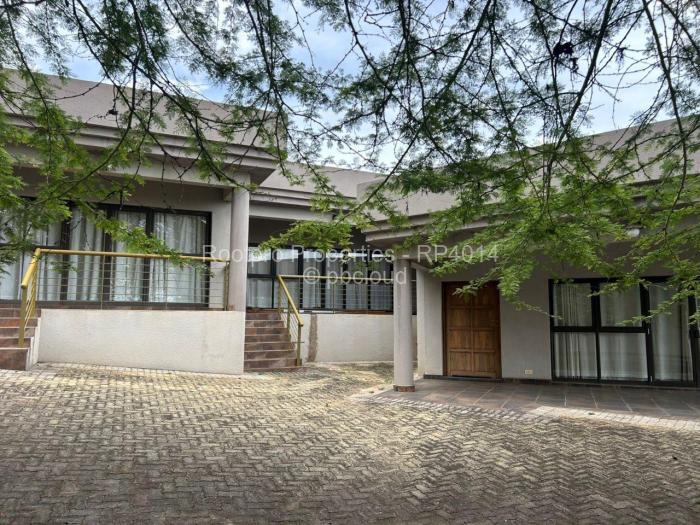 7 Bedroom House for Sale in Glen Lorne, Harare