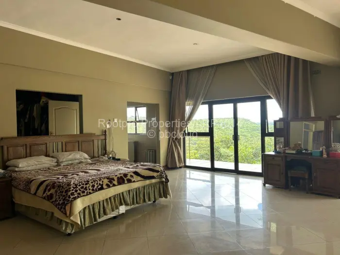 7 Bedroom House for Sale in Glen Lorne, Harare