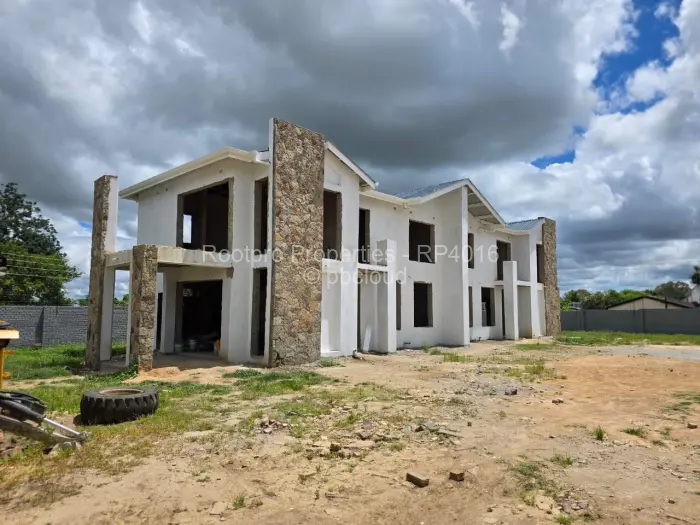 Townhouse/Cluster for Sale in Marlborough, Harare