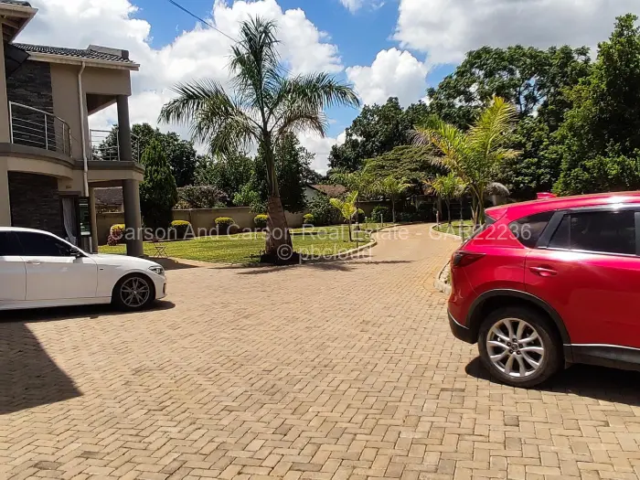 5 Bedroom House for Sale in Borrowdale West, Harare