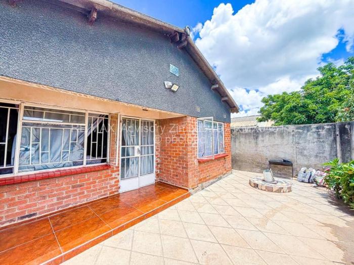 4 Bedroom House for Sale in Chitungwiza, Chitungwiza
