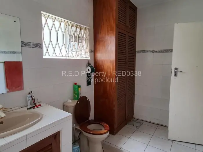 3 Bedroom House for Sale in Ilanda, Bulawayo