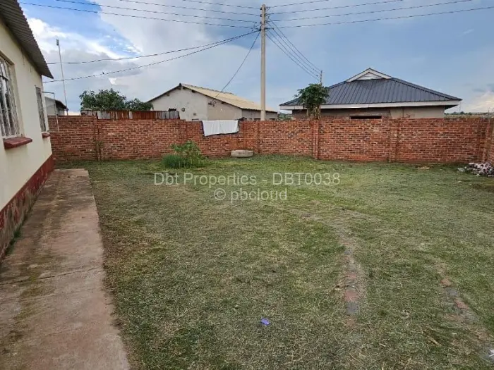 4 Bedroom House for Sale in Budiriro, Harare