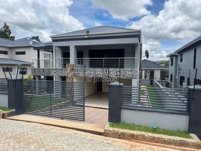 Townhouse/Cluster for Sale in Carrick Creagh Estate, Harare