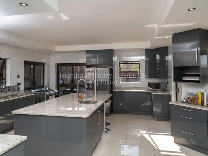 5 Bedroom House for Sale in Borrowdale, Harare