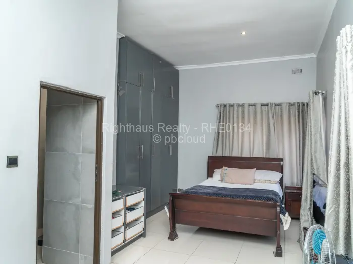 5 Bedroom House for Sale in Borrowdale, Harare
