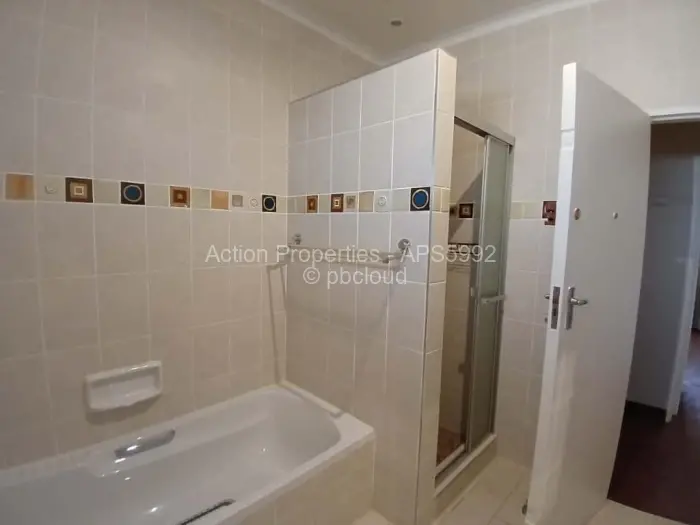 4 Bedroom House to Rent in Highlands