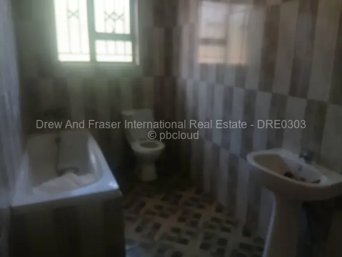 4 Bedroom House for Sale in Kadoma, Kadoma