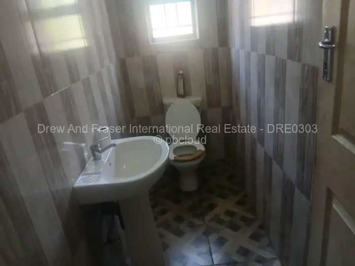 4 Bedroom House for Sale in Kadoma, Kadoma