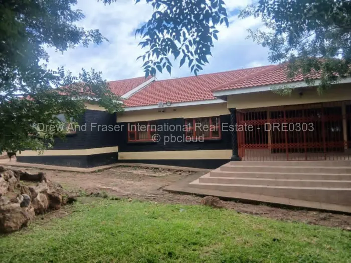 4 Bedroom House for Sale in Kadoma, Kadoma