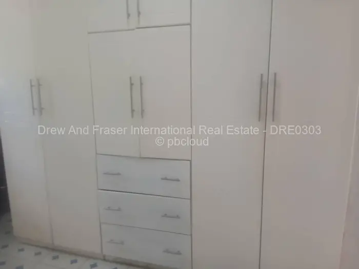 4 Bedroom House for Sale in Kadoma, Kadoma