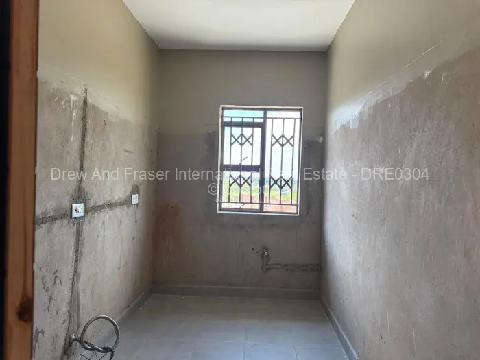 Warehouse/Industrial to Rent in Chitungwiza, Chitungwiza